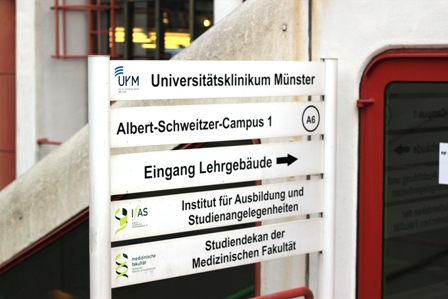 Lehrgebäude UKM